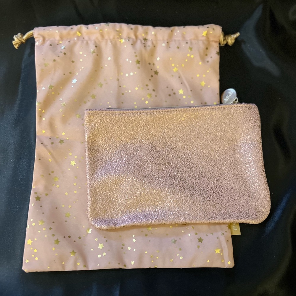 2021 Glam Bag December Gold Star
1 Drawstring 1 BAG ONLY